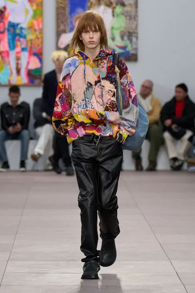 Look 54